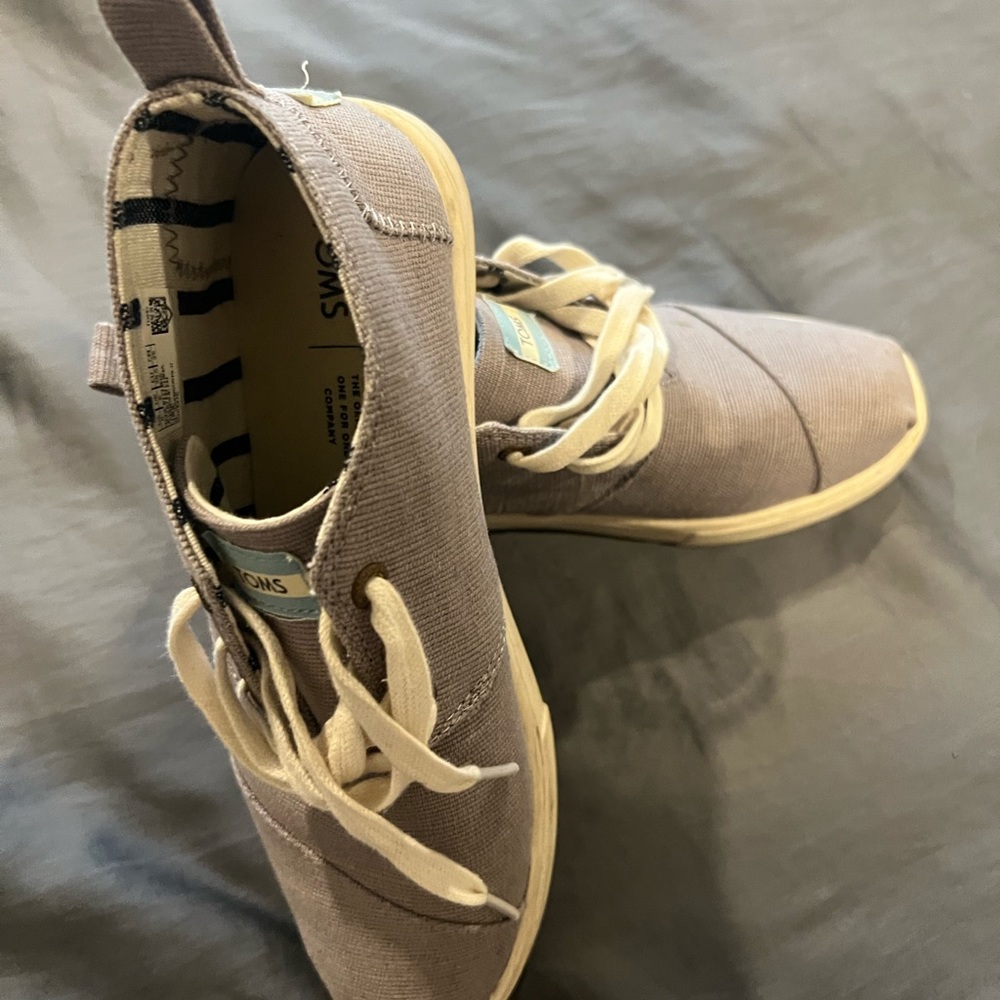 Tom Canvas Shoes